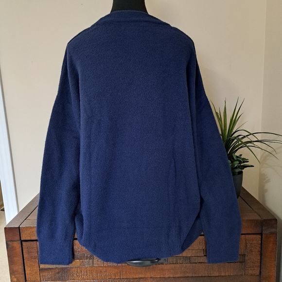 Tilley Crewneck Sweater Women's Size Large Blue Relaxed Fit Cozy Teddy Soft - Picture 6 of 13